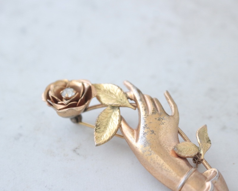 Hand&Rose Brooch
