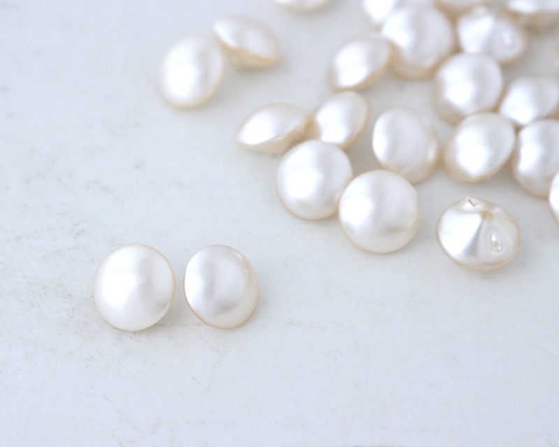 Glass Pearl Button
