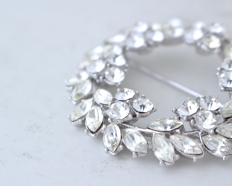 Crystal wreath brooch