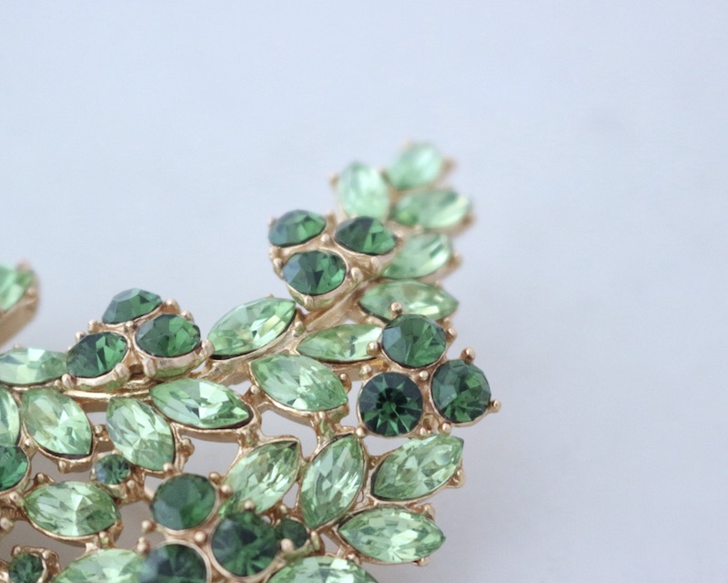 Green Wreath Brooch