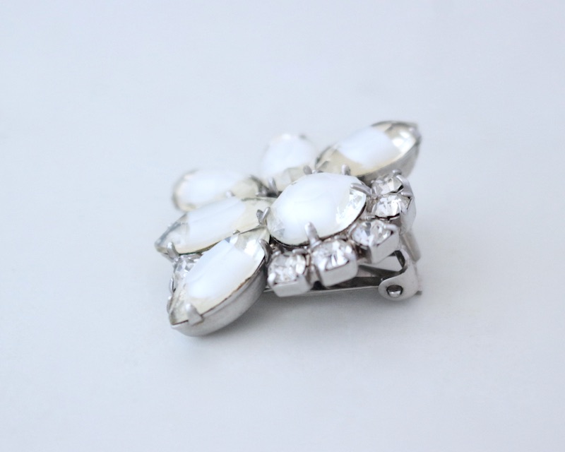 White givre Earring