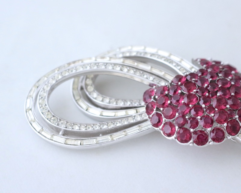 Ribbon Brooch